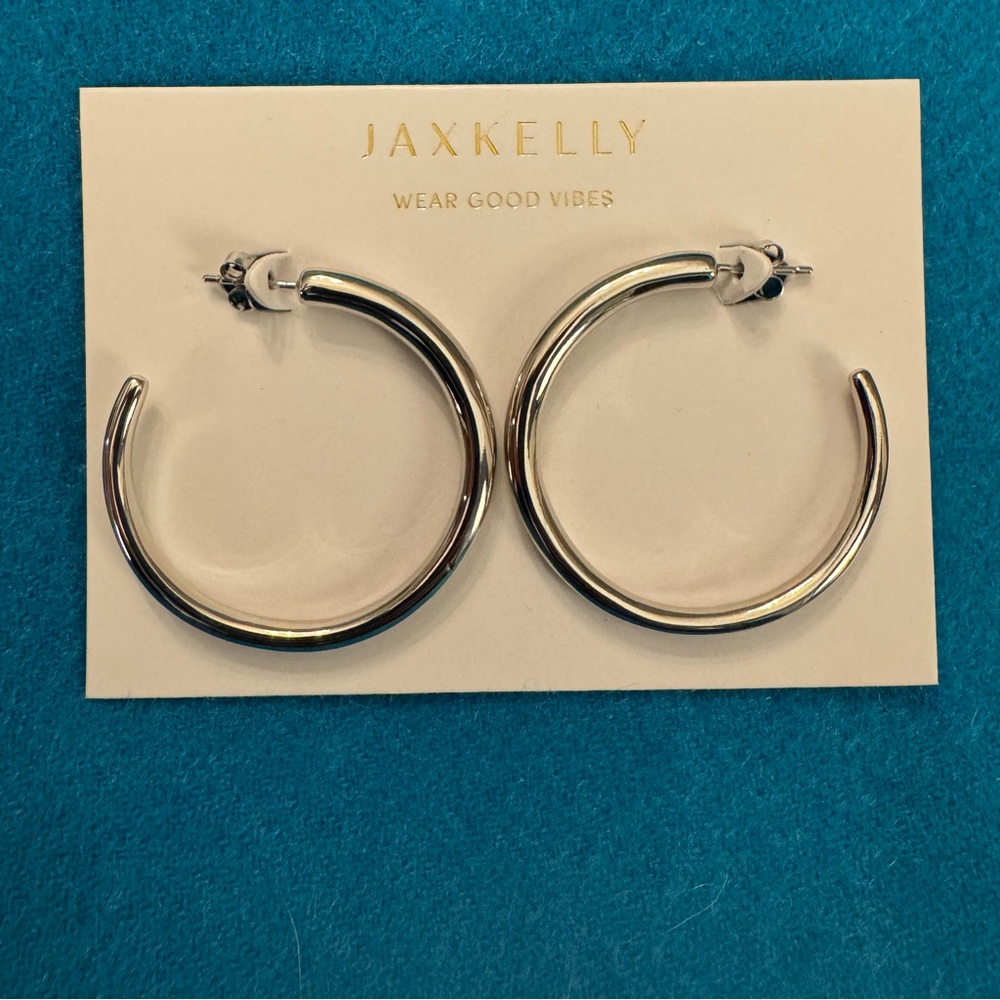 NWT JaxKelly Large Silver Everyday Hoops - Chunky Modern Minimalist